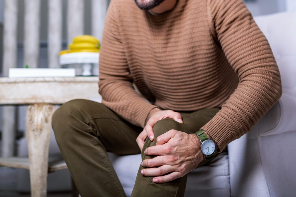 Come il Dolore Cronico al Ginocchio può dipendere da Implicazioni Psicologiche - Studio Palmas