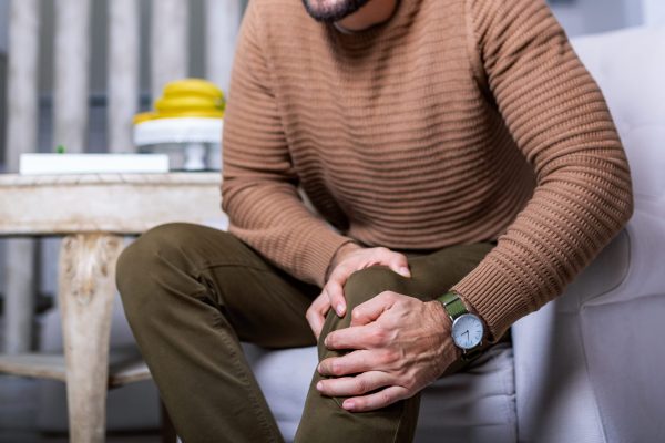 Come il Dolore Cronico al Ginocchio può dipendere da Implicazioni Psicologiche - Studio Palmas